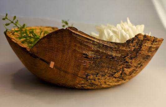 Abstract Rimmed Dykes Farm Centerpiece