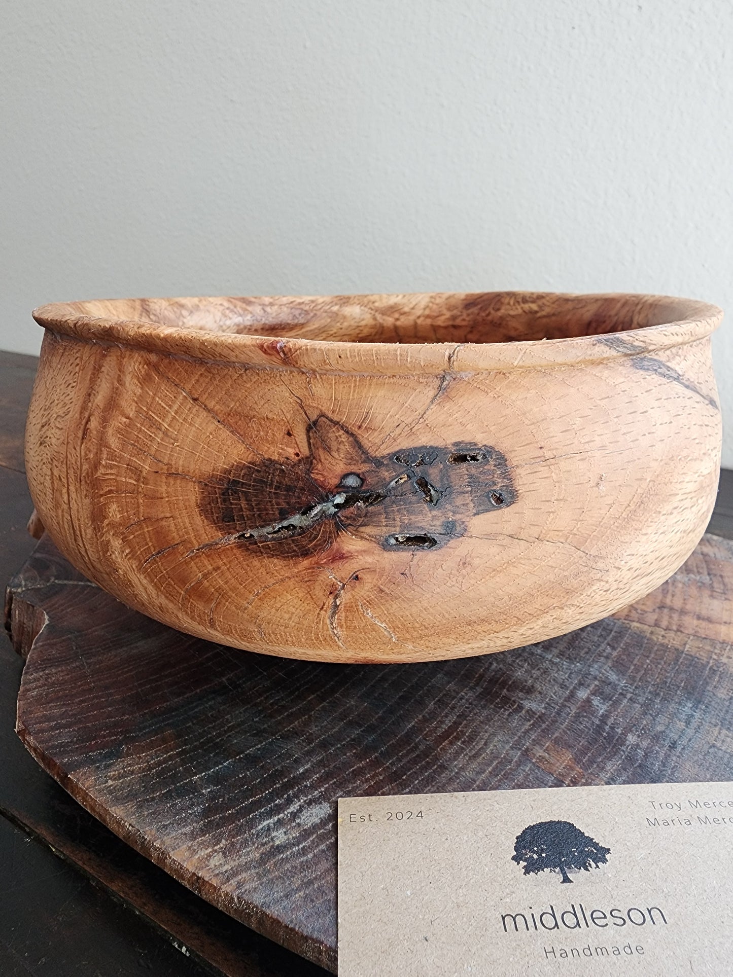 Oak rounded bowl