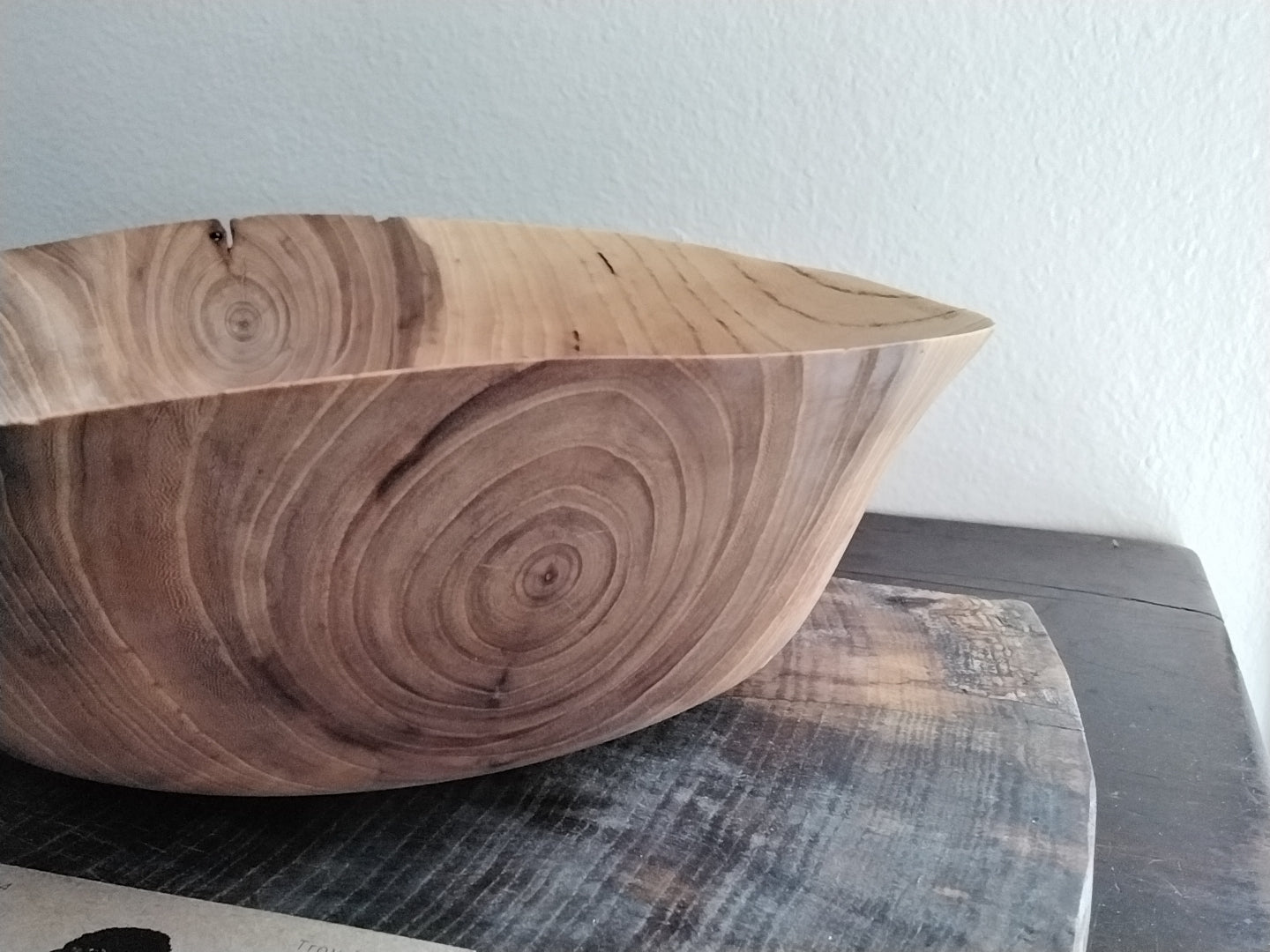 Elm salad bowl