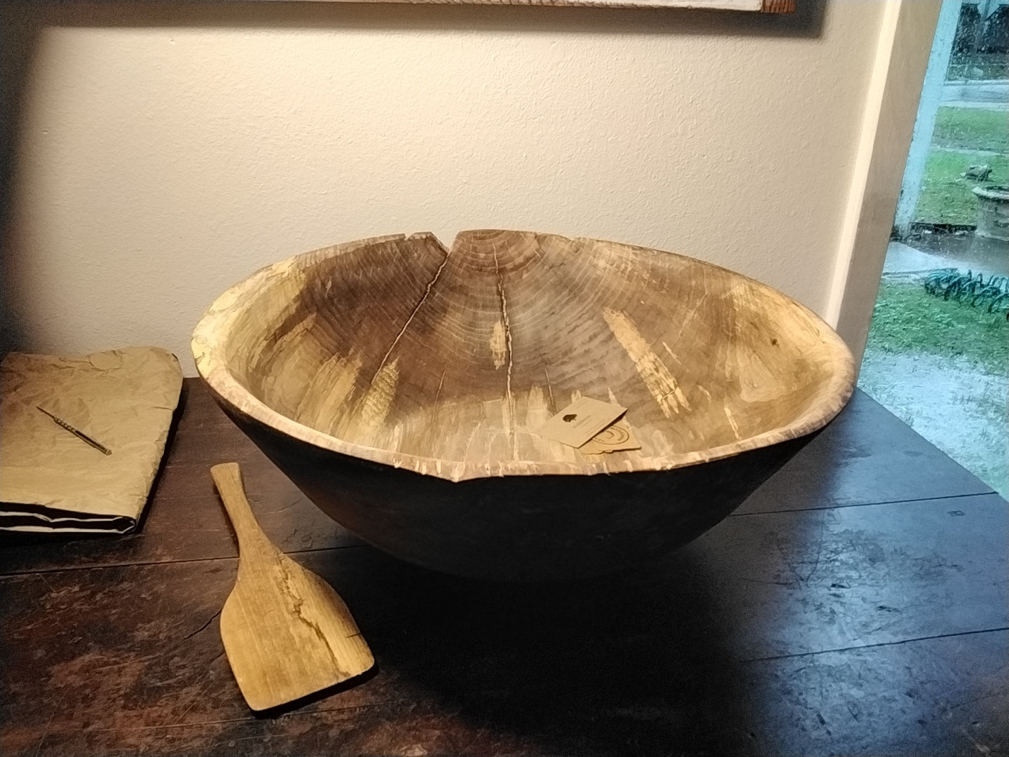 Elm centerpiece